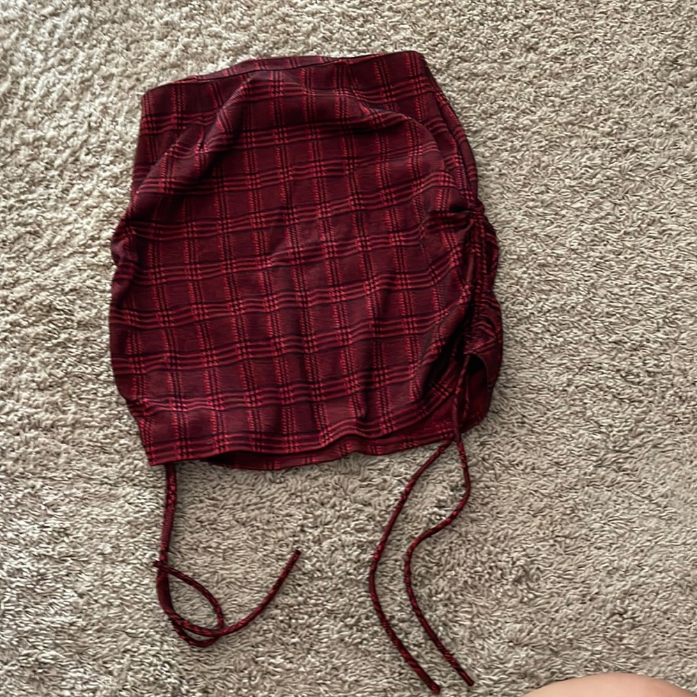Adjustable red mini skirt, warm once